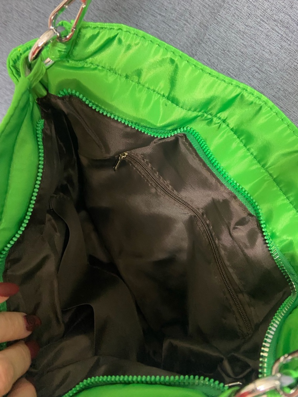 NWOT Green Quilted Tote (Numbered Logo) - Picture 3 of 3